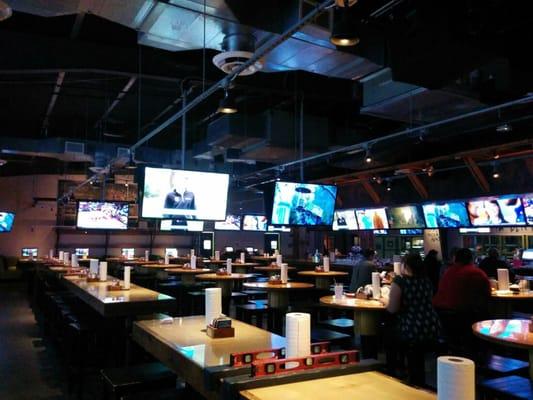 Multiple tvs