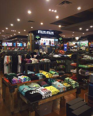 Inside Tilly's (Tacoma)