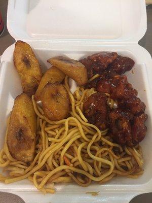 Noodles with Sesame Chicken and Sweet Plantains.