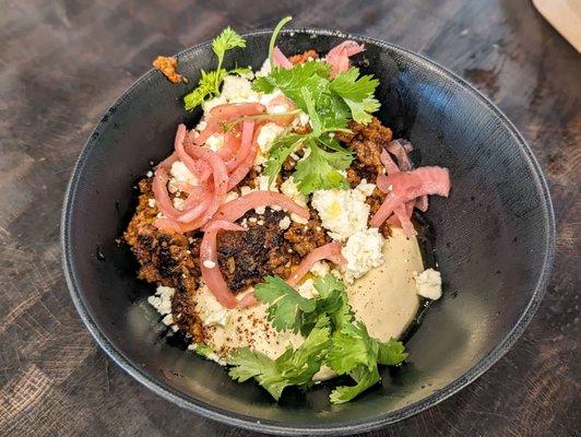 Lamb Hummus Bowl | Instagram: @telephonesmoothie