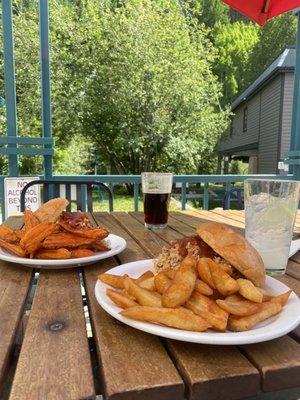 Pulled Chicken Sandwich