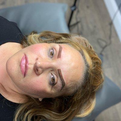 Eyebrows permanent makeup