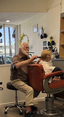 The 3rd generations 7:0 boy tells Murphy: You cut Hair for Grandpa, Daddy and Me. I want you to cut hair for my son too!