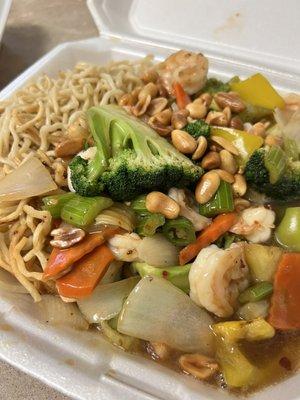 Shrimp Kung Pao Shrimp with Plain Pan Fried Noodle