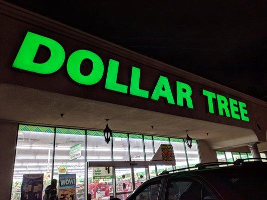 The entrance to Dollar Tree in Bell.