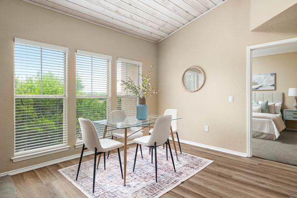 Dining room at Villas at Oakwell Farms