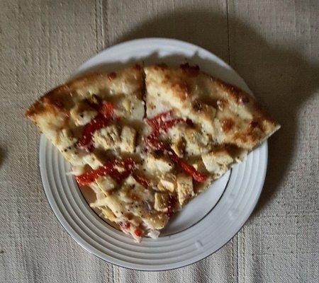 Chicken Alfredo Pizza, minus mushrooms