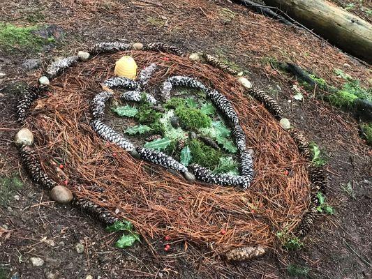 How sweet, someone created nature art