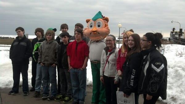 Kids from Fargo, ND with Woodsey Owl.