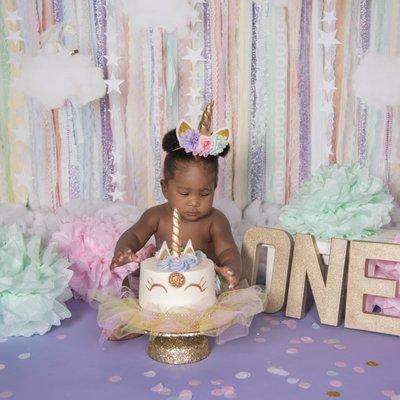 First birthday cake smash portraits