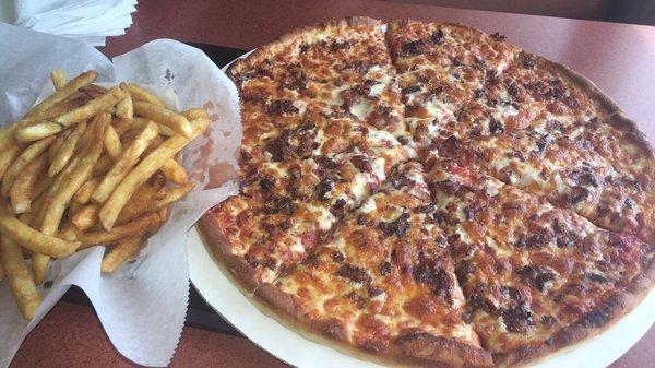 Bacon pizza with fries