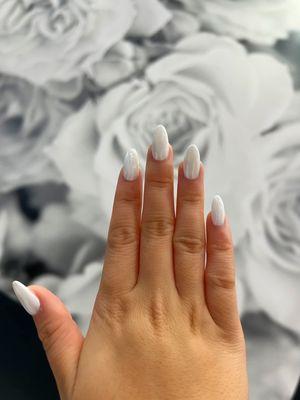 Pearl Nails by Lynn