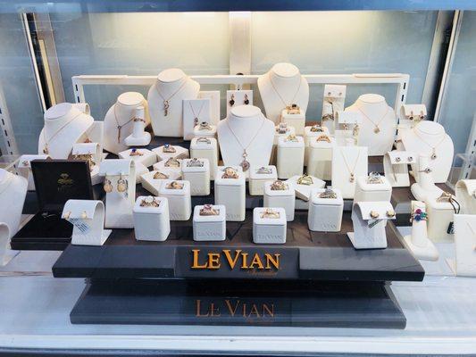 Le Vian collection