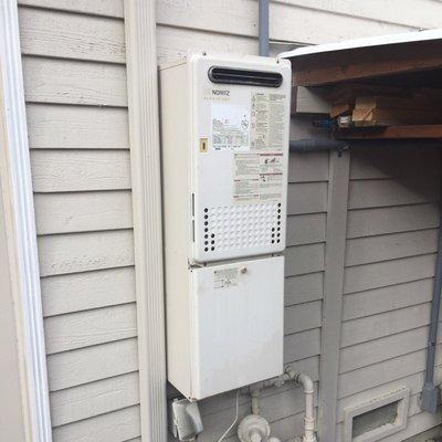 Outdoor Tankless Water Heater Install (Before)