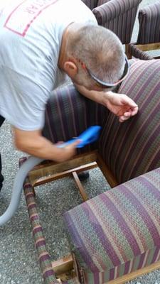 Steam cleaning upholstery