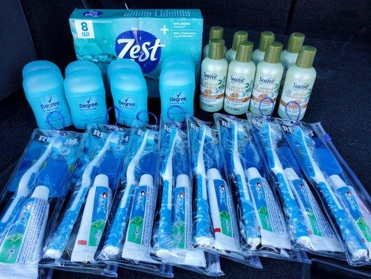 MLK Day of Service: toiletries for 4th & Hope