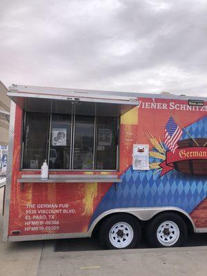 Food Truck Outside the Luke Express Gas Station in Fort Bliss