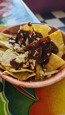 Chips con Mole $3  05-29-2022