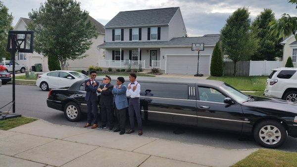 Adorn Limousine Service