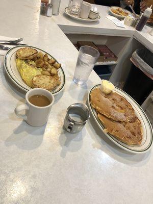 Apple cinnamon pancakes, veggie omelette