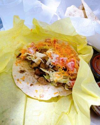 Chicken soft taco / $1.99