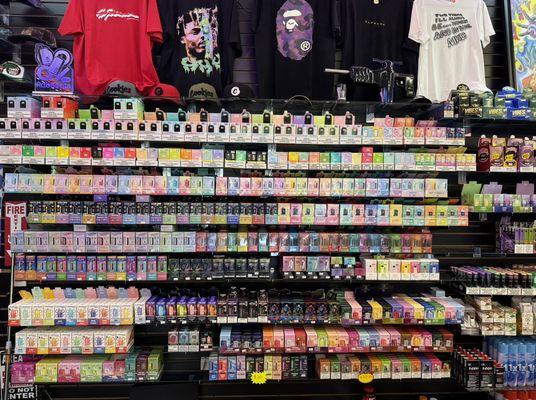 BIGGEST SELECTION OF DISPOSABLE VAPES IN TOWN , BEST DEALS ALL OVER