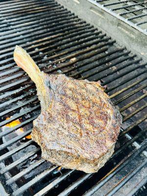 Tomahawk Steak