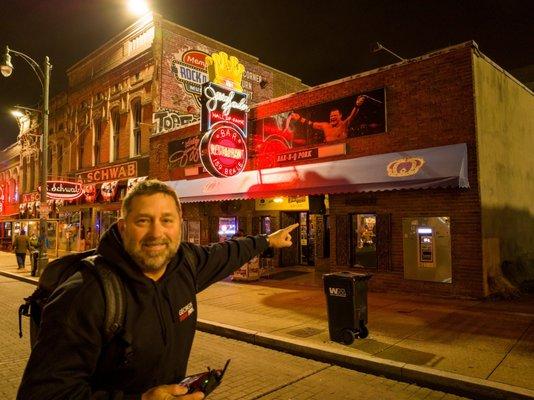 You gotta come here to eat on Beale St.