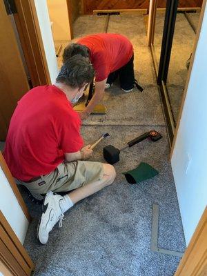 S.D. CARPET REPAIR REMOVING WRINKLES AND RE-STRETCHING CARPET