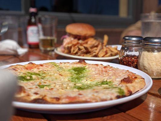 Pesto pizza