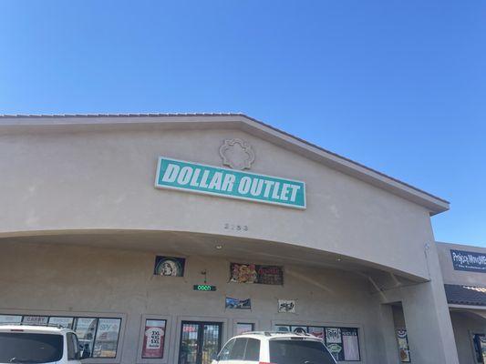 Dollar outlet store sign