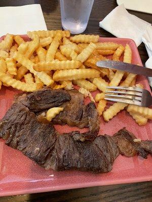 La entrana (skirt steak) with French fries