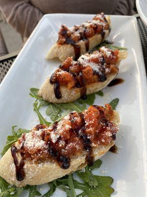 Roasted tomato bruschetta