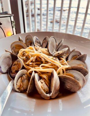 Linguini with Clams