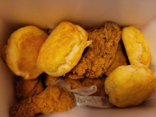 Delicious fried chicken and biscuits.