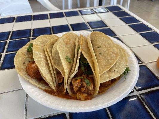 Tacos de Chicharon en salsa roja.  Happy, Happy, Joy, Joy!