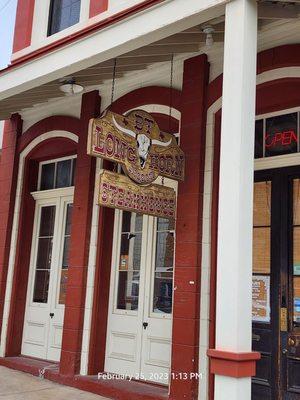 Front door to BT Longhorn Saloon and Steakhouse