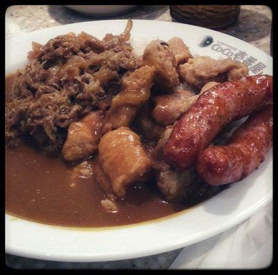 Kalbi with fried chicken.  Also side order of arabiki sausage.