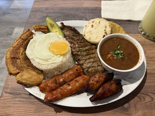 Bandeja paisa with churrasco. Spectacular!