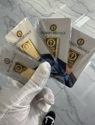 1 OZ gold bars available to buy, sell or trade at Gold & Silver Exchange! (Located Inside Park Row Shell)