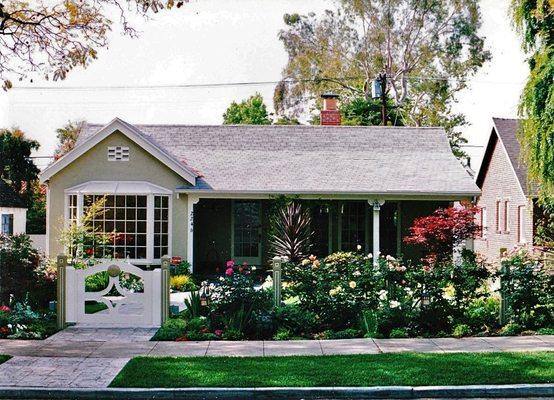 Simplify your lawn care in Pasadena! When you need help with your yard work or regular maintenance for your large commercial ...