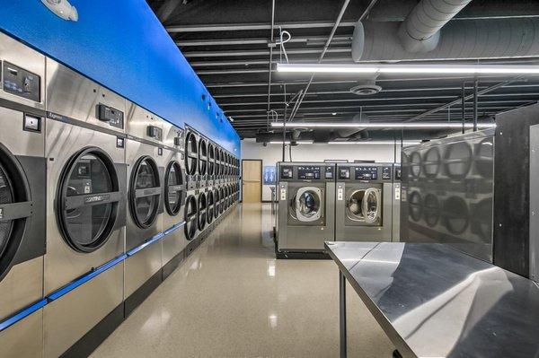 Boise Express Laundry Center offers brand new, state-of-the-art washers and dryers to help you get in and out quickly.