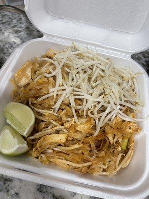 Chicken pad Thai (no peanuts)