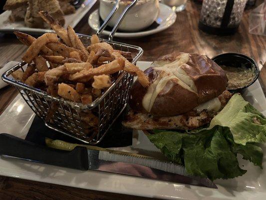 Grilled chicken on pretzel roll w fries