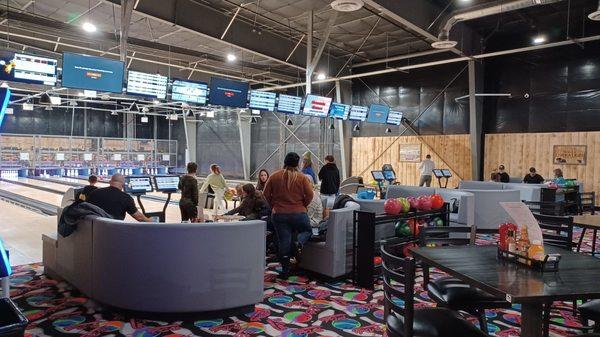 Comfortable 16 lane bowling alley