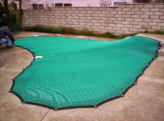 Leaf pool cover