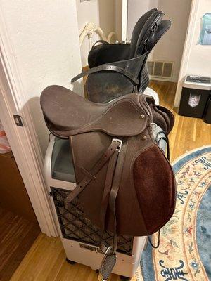 English saddle