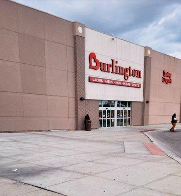 Burlington Coat Factory at 4520 S. Damen Avenue in Yards Plaza