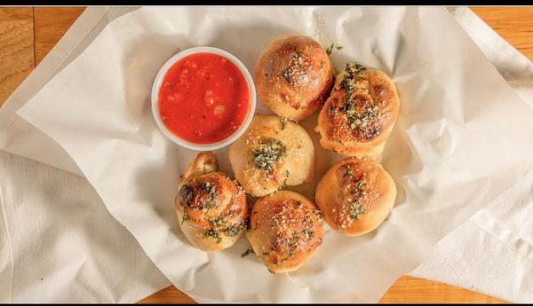 Buttery Garlic Knots