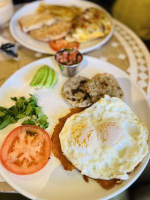 Breakfast - Cheesy eggs with sausage